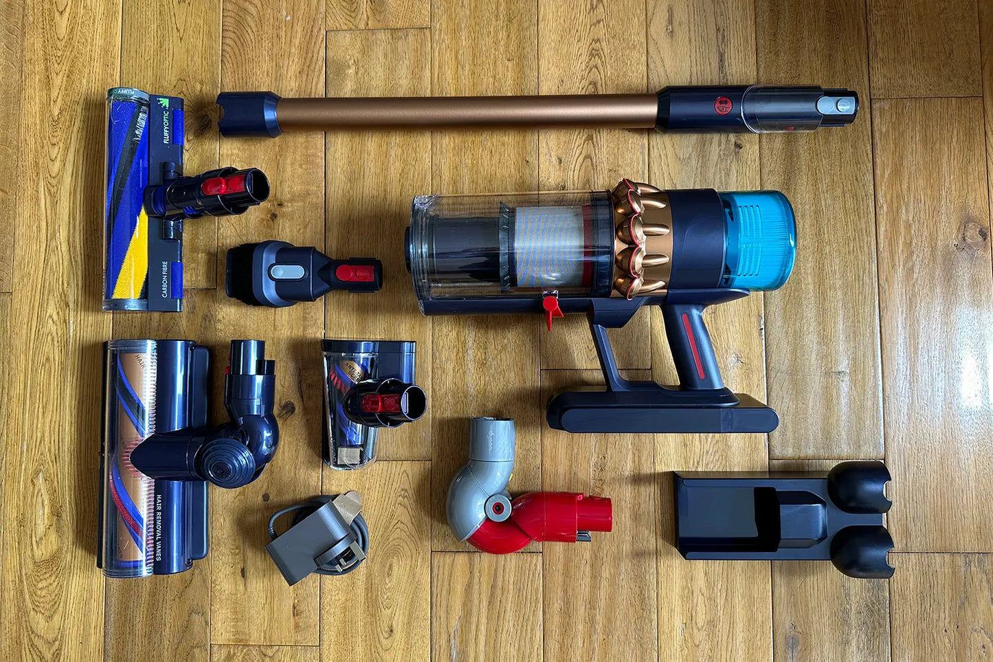 Dyson Gen5outsize Absolute vacuum (Prussian Blue/Rich Copper)